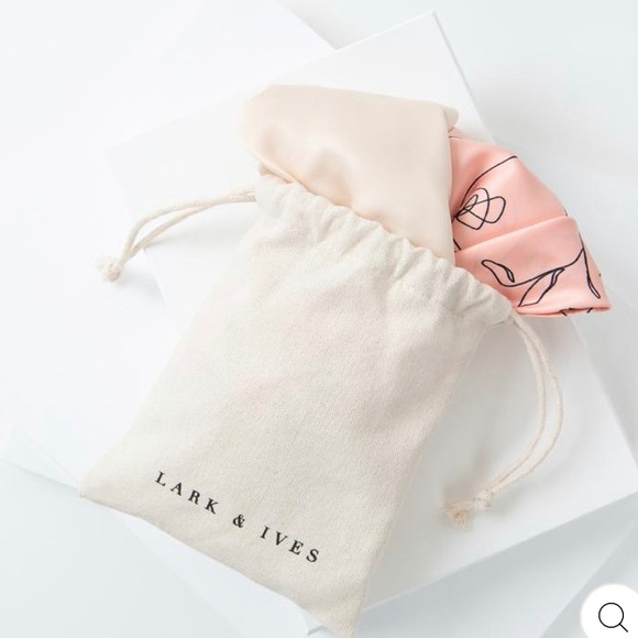 **NWT** • Lark & Ives Scarf Set - Picture 3 of 4